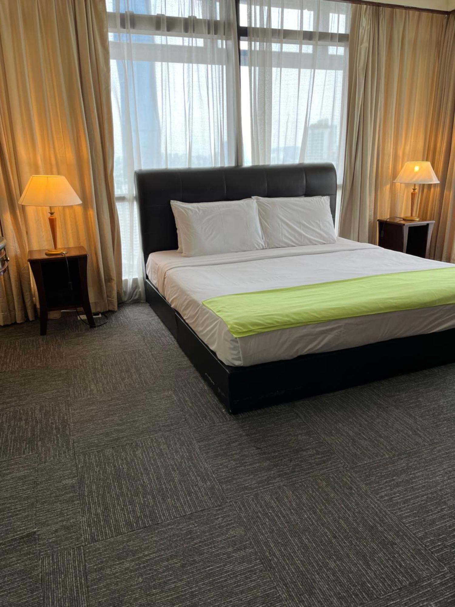 Apartment Raintree Millennium At Times Square Kl *